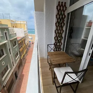 https://beach-balcony-lounge.in-canary-islands.com